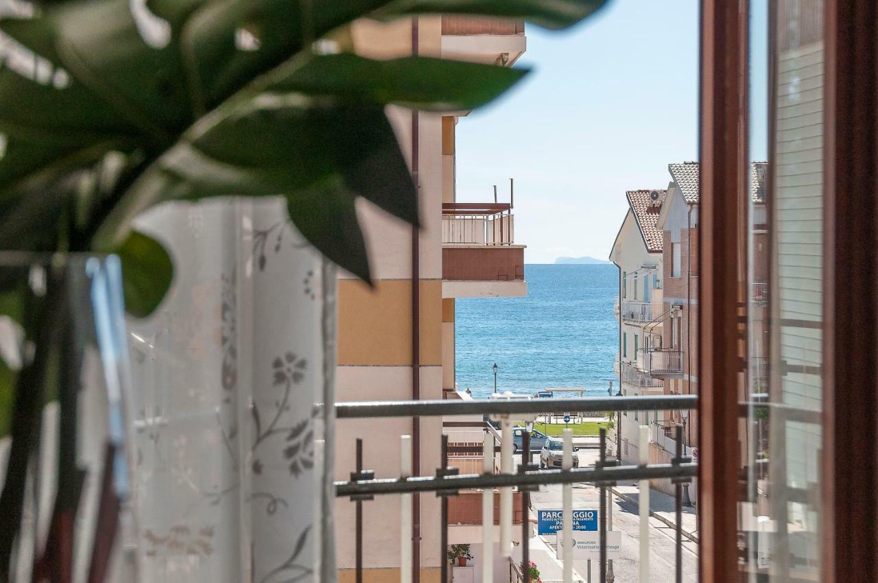 Casa Vacanza Flora Leilighet Sperlonga Eksteriør bilde